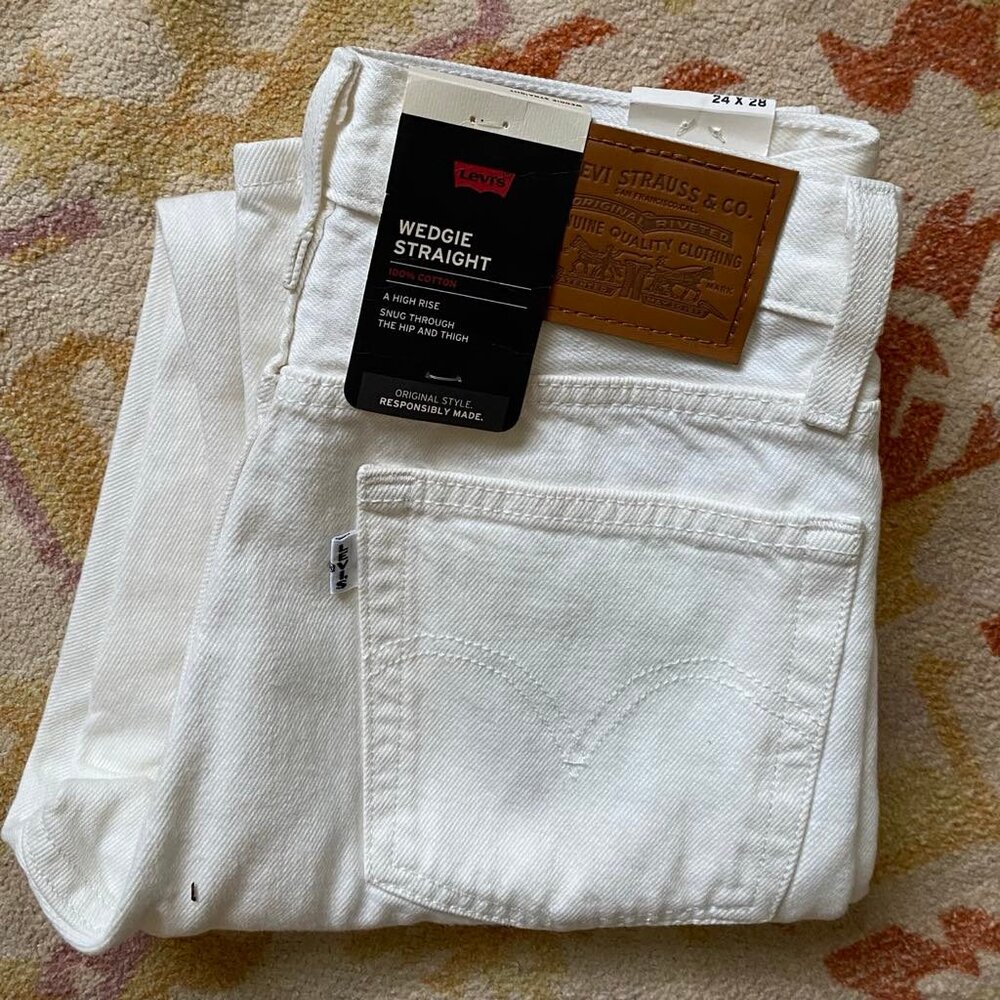 LEVI'S Wedgie Straight Fit Women's Jeans (Size: 24x28) NWT - Picture 6 of 14